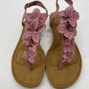 NWOT Koolaburra By Ugg Pink Flower Heeled Sandals